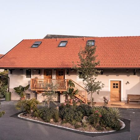 Ferienwohnungen In Der Alten Schnapsbrennerei Kolleritsch In Mureck Exterior photo